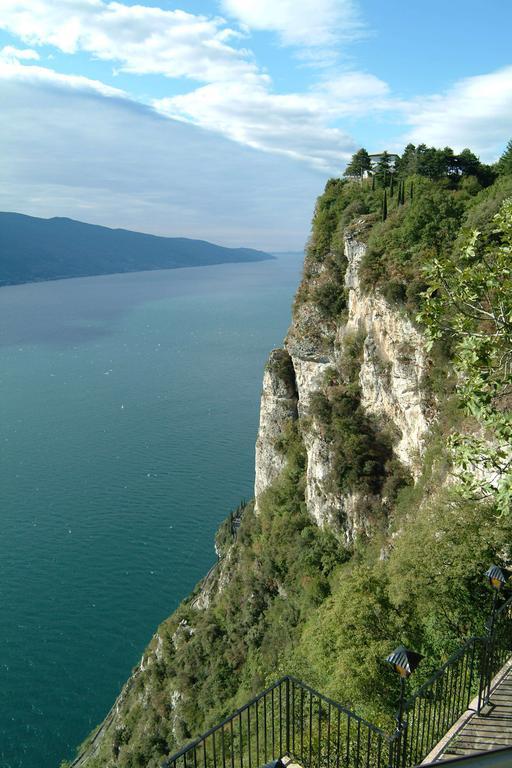 Piccola Italia Aparthotel Tremosine Esterno foto