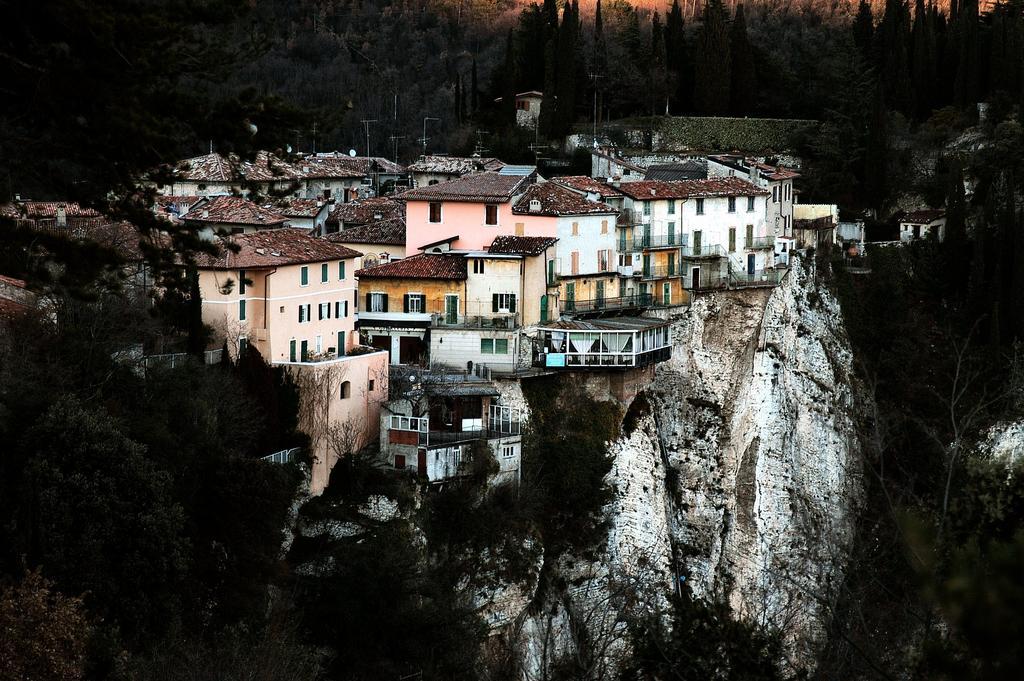 Piccola Italia Aparthotel Tremosine Esterno foto